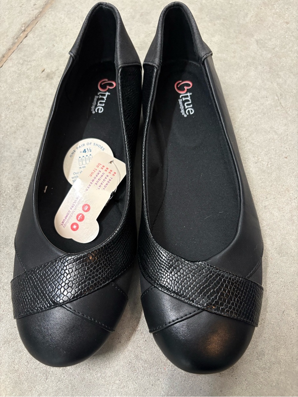 BareTraps Black Crossover Textured Ballet Flats